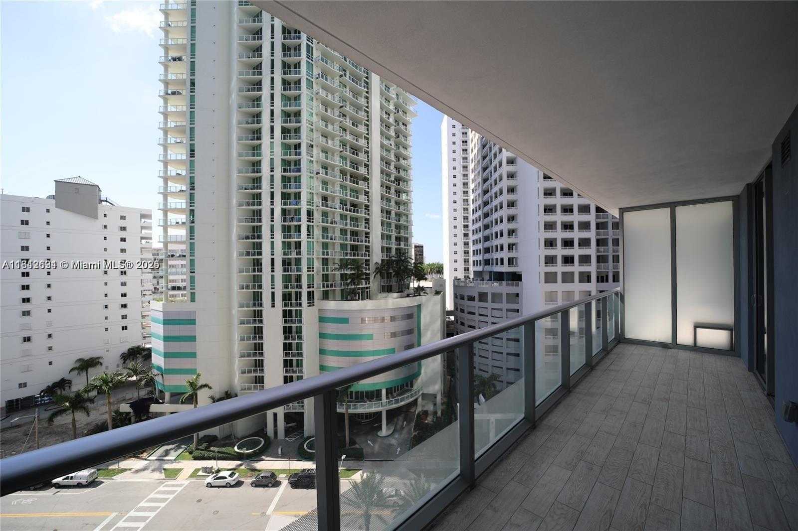 Small Image of 1300 BRICKELL BAY DR #1006, Miami Number 15