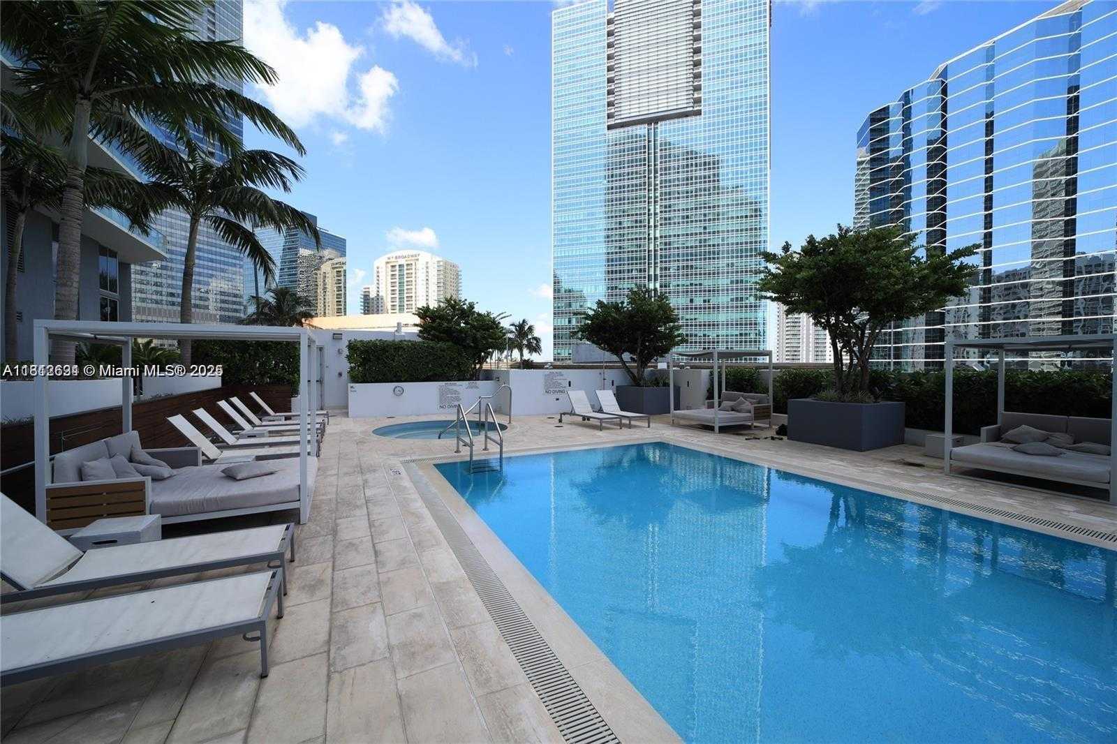 Small Image of 1300 BRICKELL BAY DR #1006, Miami Number 18