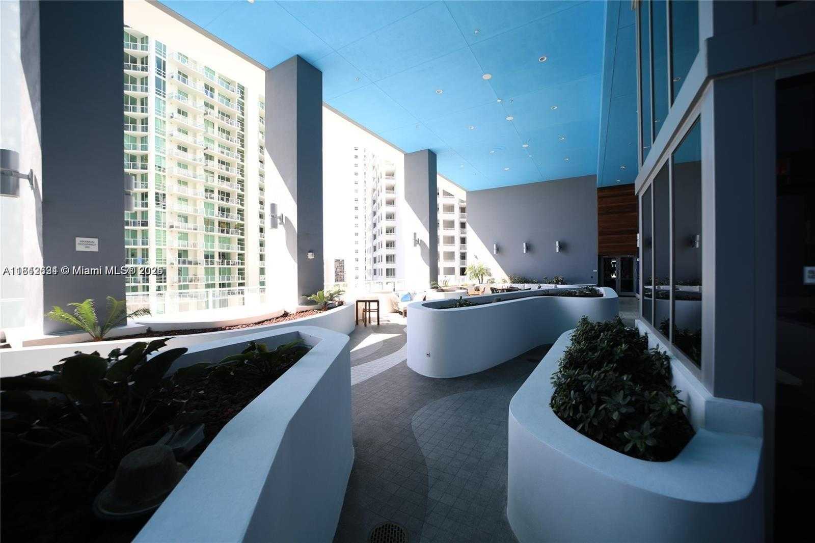 Small Image of 1300 BRICKELL BAY DR #1006, Miami Number 27