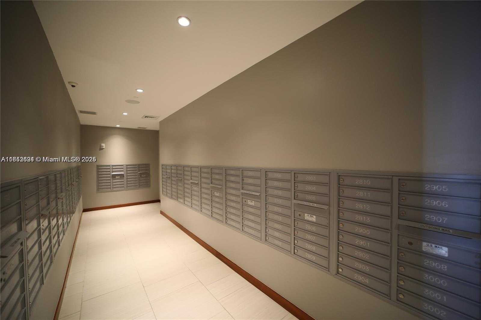 Small Image of 1300 BRICKELL BAY DR #1006, Miami Number 28
