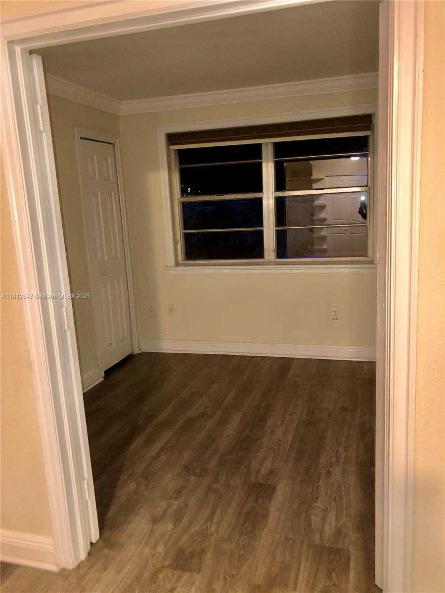Small Image of 17255 SOUTH WEST 95TH AVE #D-349, Palmetto Bay Number 19