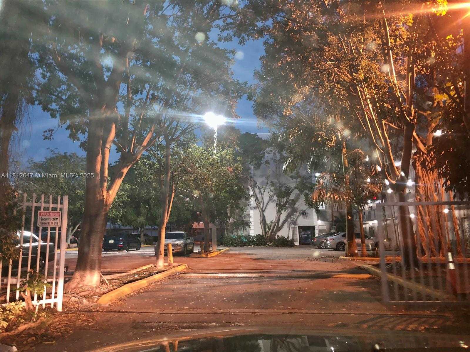 Small Image of 17255 SOUTH WEST 95TH AVE #D-349, Palmetto Bay Number 26