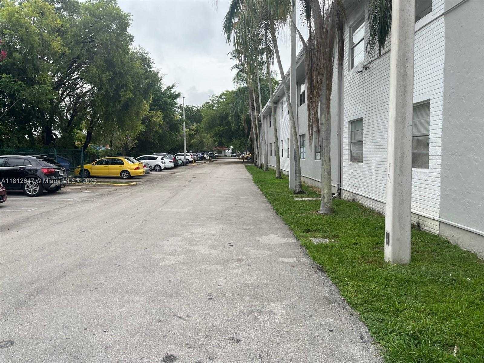 Small Image of 17255 SOUTH WEST 95TH AVE #D-349, Palmetto Bay Number 53