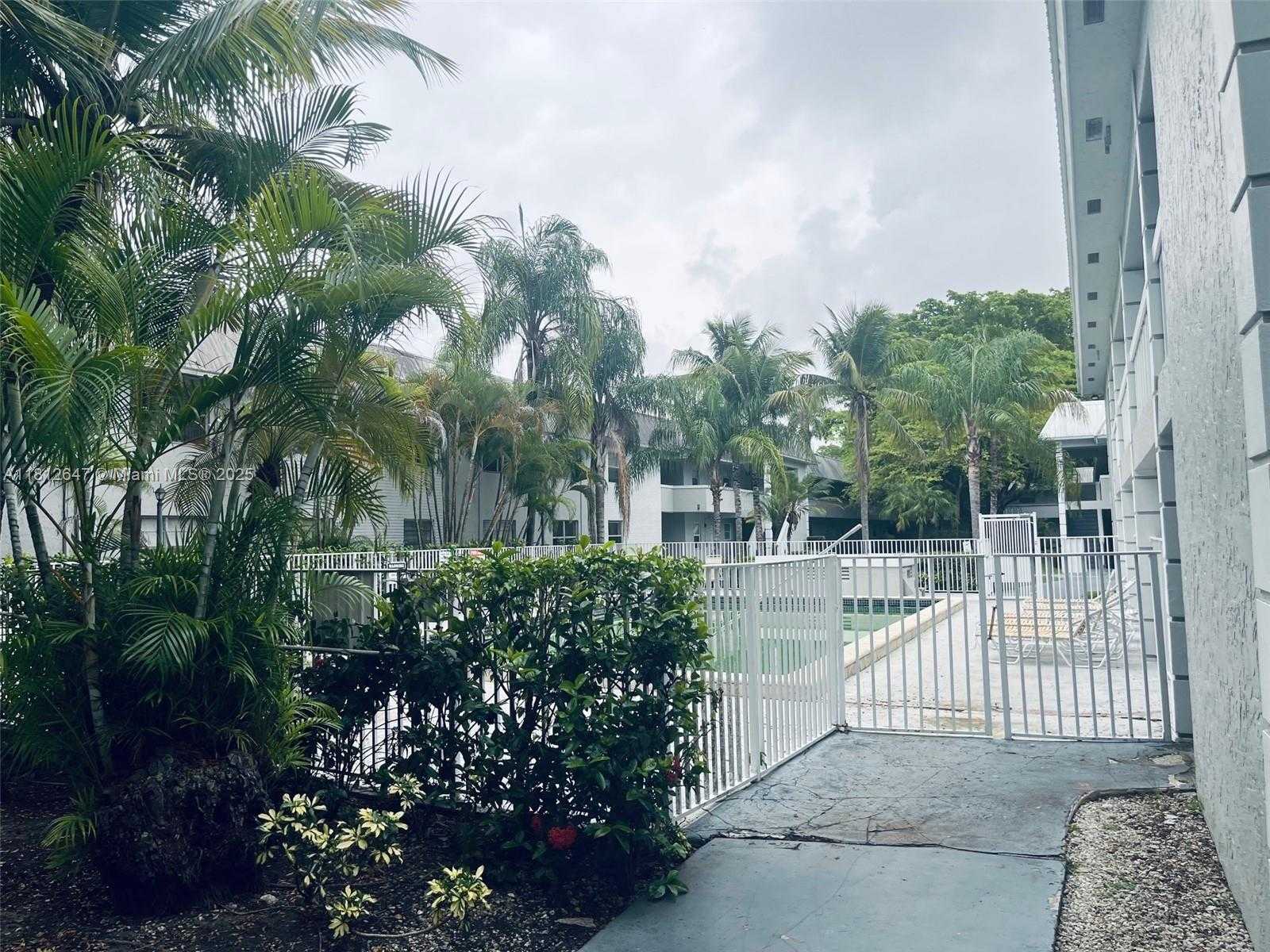 Small Image of 17255 SOUTH WEST 95TH AVE #D-349, Palmetto Bay Number 55