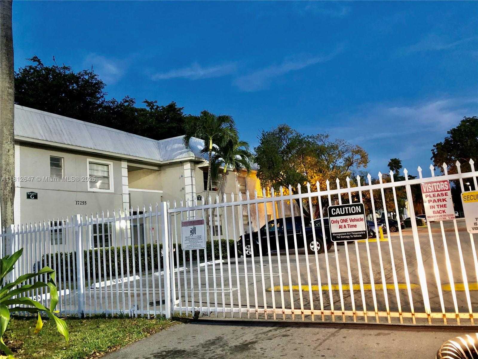 Small Image of 17255 SOUTH WEST 95TH AVE #D-349, Palmetto Bay Number 6