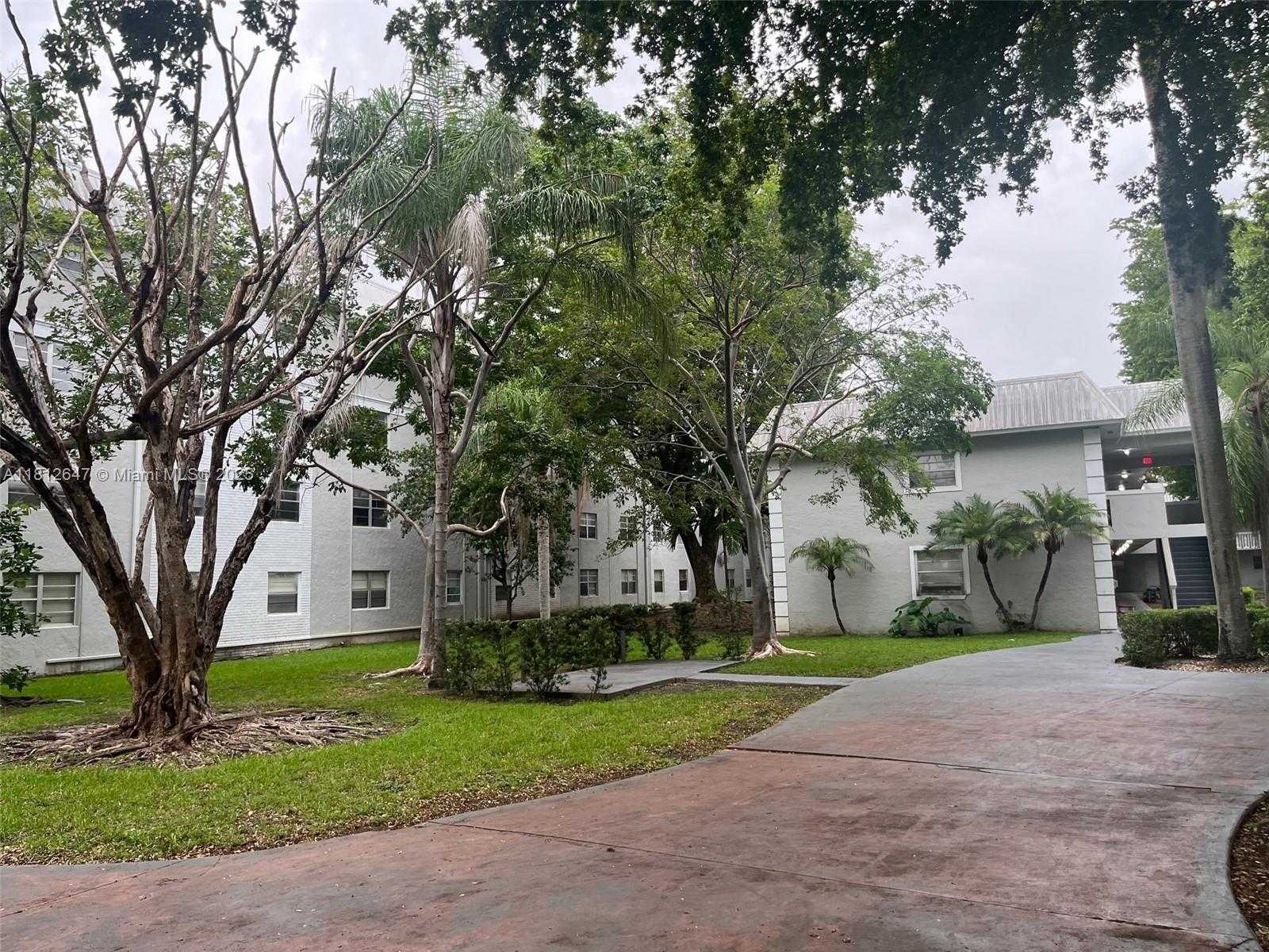 Small Image of 17255 SOUTH WEST 95TH AVE #D-349, Palmetto Bay Number 62