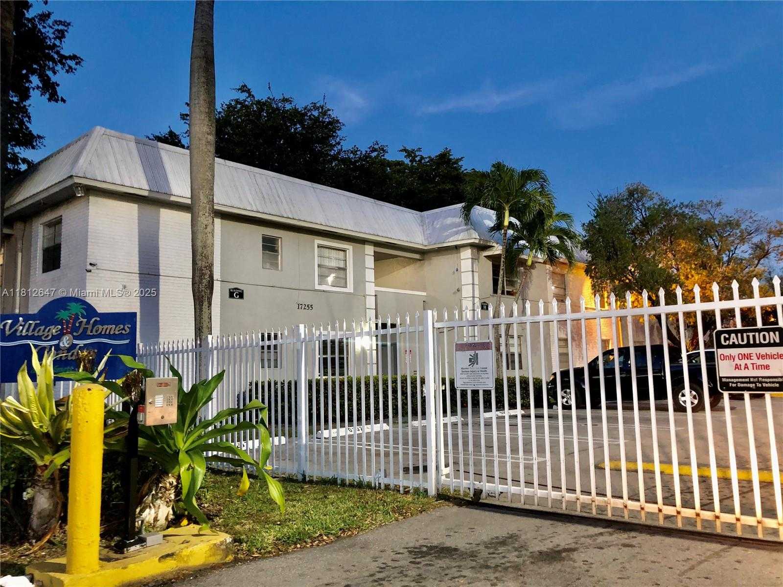 Small Image of 17255 SOUTH WEST 95TH AVE #D-349, Palmetto Bay Number 7