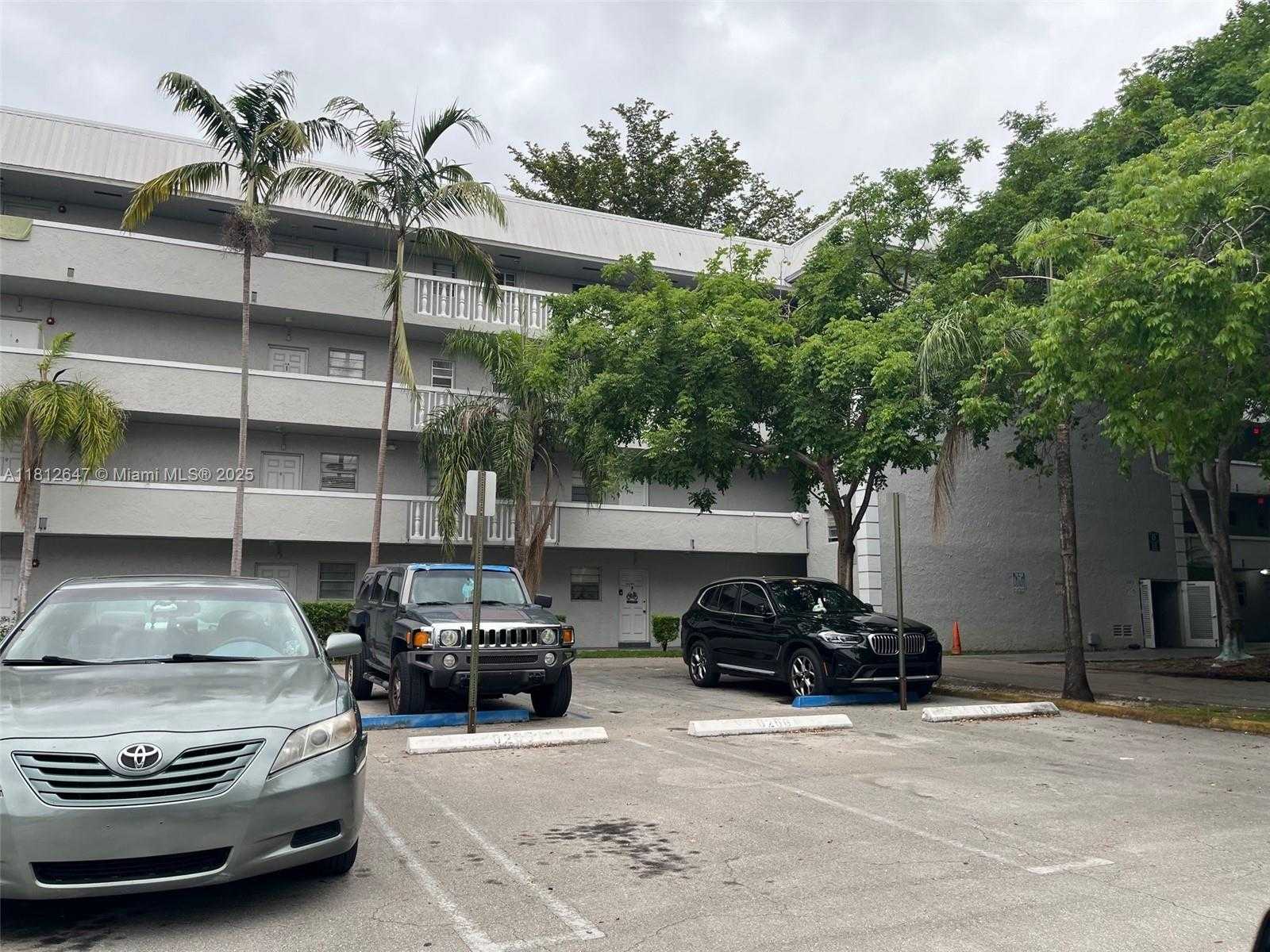 Small Image of 17255 SOUTH WEST 95TH AVE #D-349, Palmetto Bay Number 70