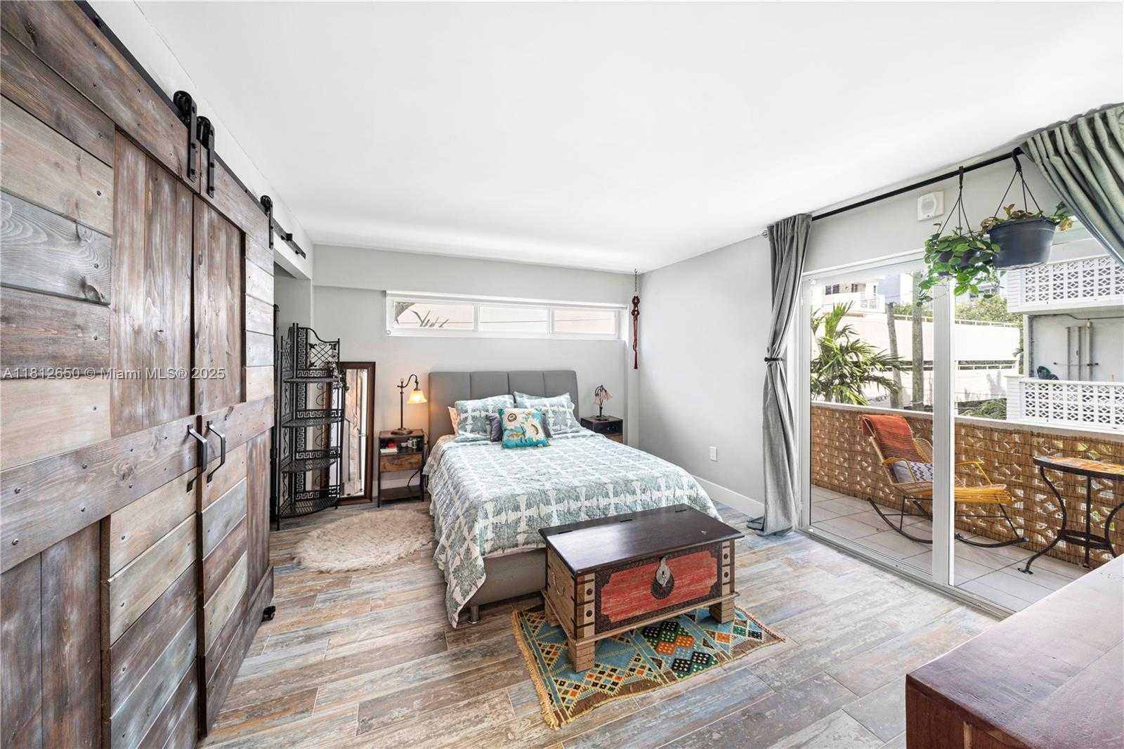 Small Image of 1614 WEST AVE #306, Miami Beach Number 14