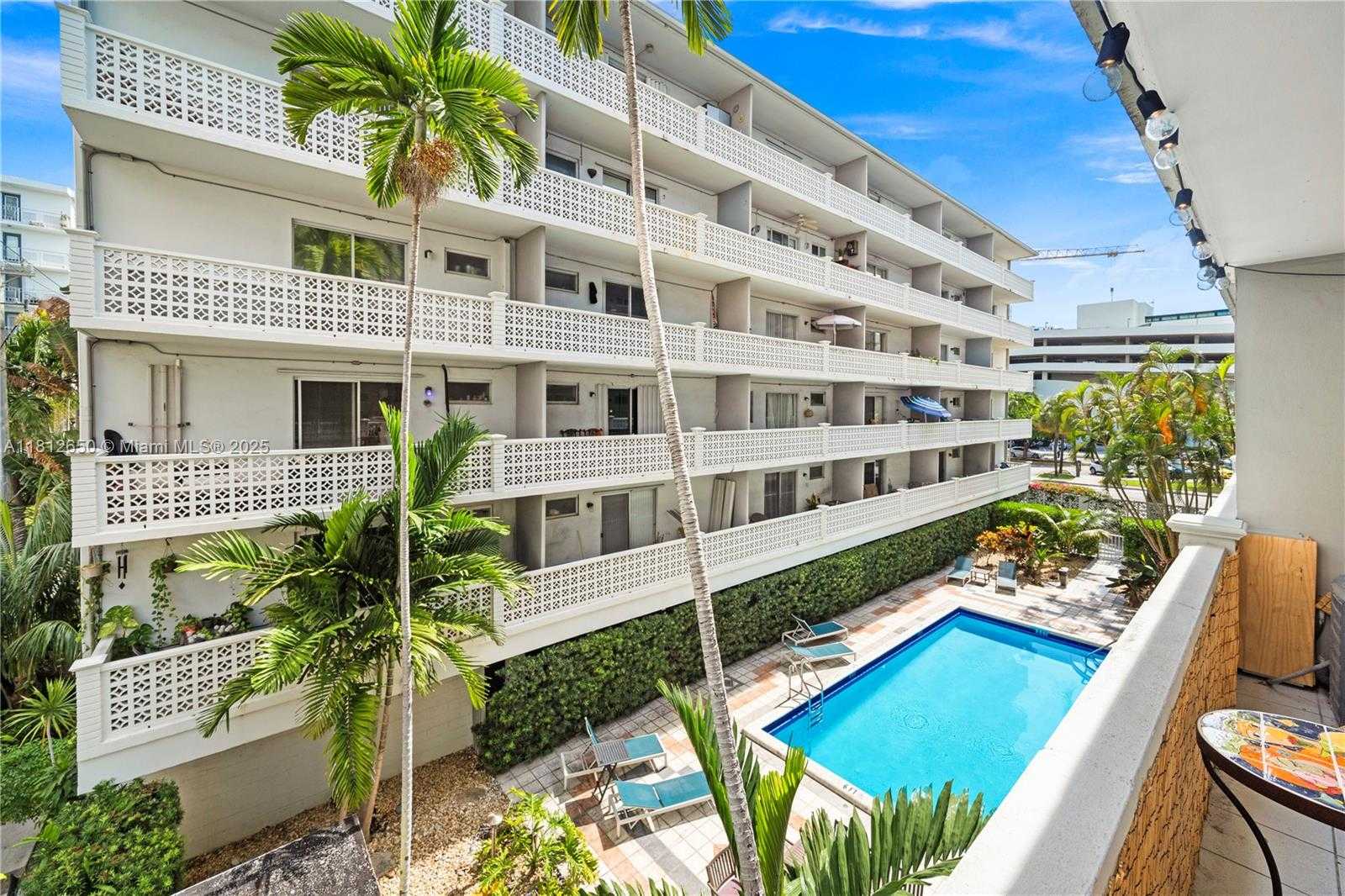 Small Image of 1614 WEST AVE #306, Miami Beach Number 18