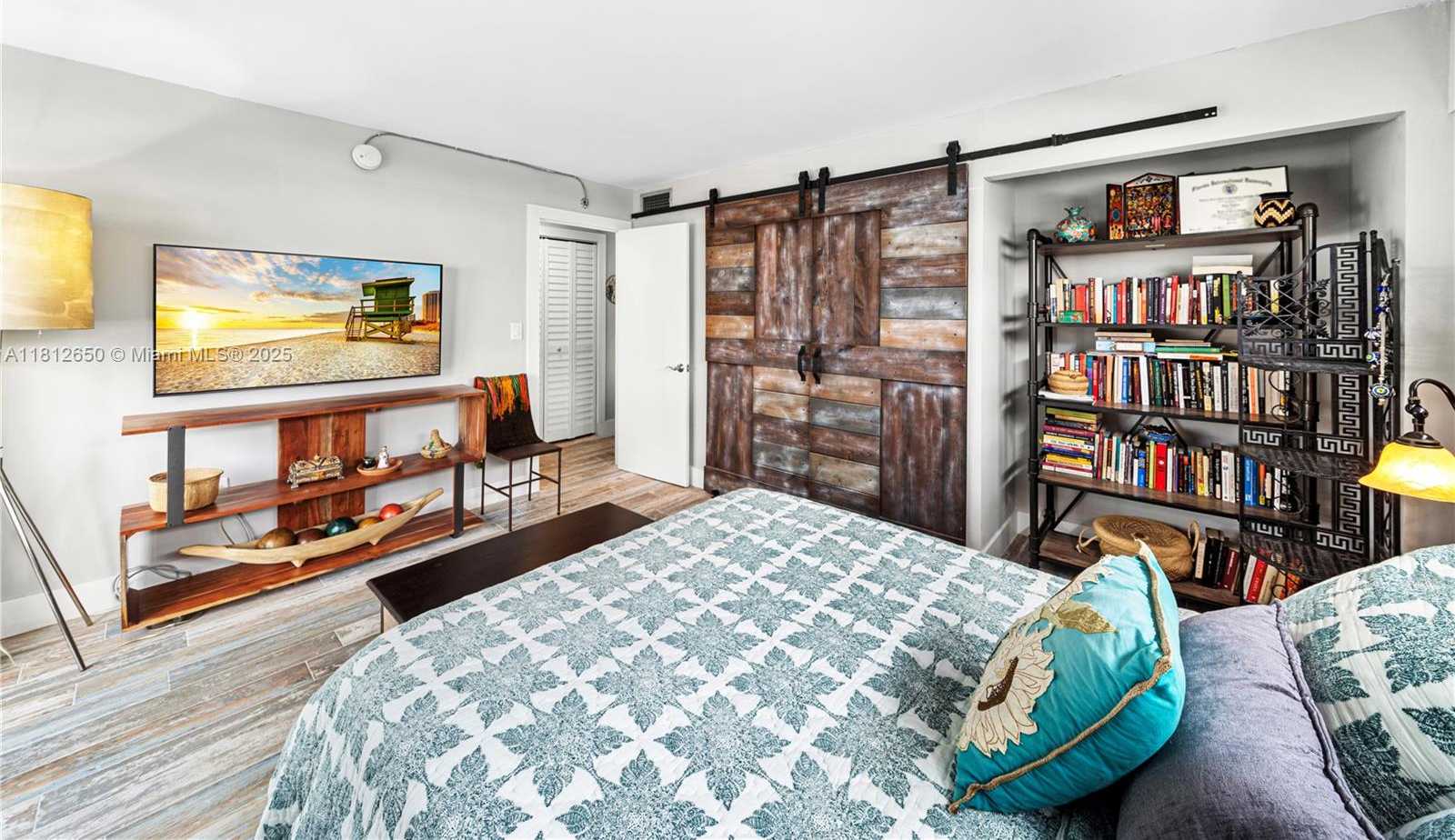 Small Image of 1614 WEST AVE #306, Miami Beach Number 19