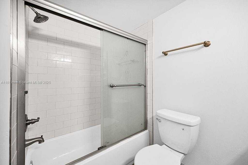 Small Image of 18041 BISCAYNE BLVD #1201, Aventura Number 16
