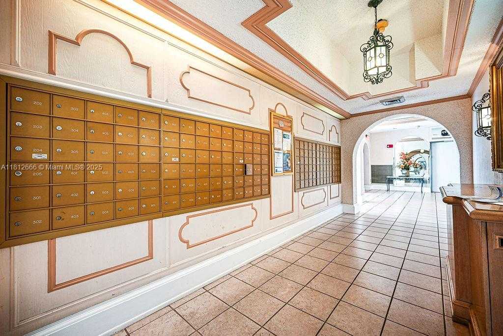 Small Image of 18041 BISCAYNE BLVD #1201, Aventura Number 28