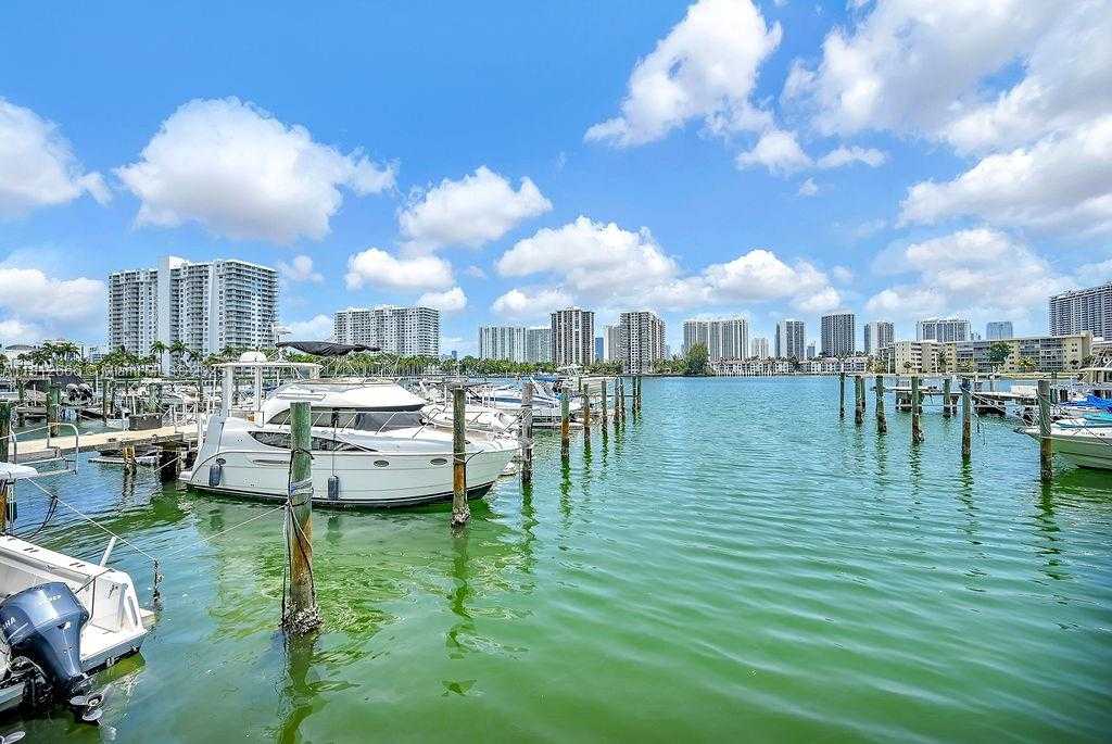 Small Image of 18041 BISCAYNE BLVD #1201, Aventura Number 34