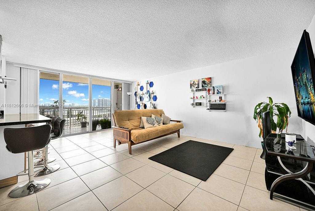 Small Image of 18041 BISCAYNE BLVD #1201, Aventura Number 4
