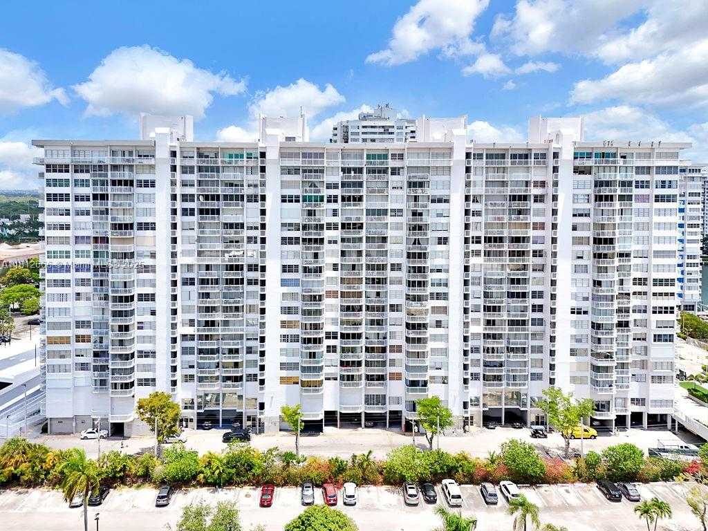 Small Image of 18041 BISCAYNE BLVD #1201, Aventura Number 40