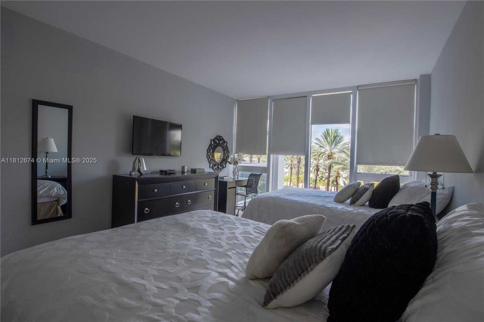 Small Image of 10275 COLLINS AVE #330, Bal Harbour Number 36