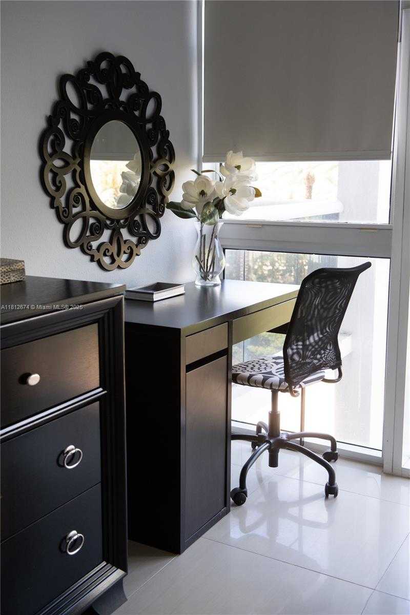 Small Image of 10275 COLLINS AVE #330, Bal Harbour Number 39