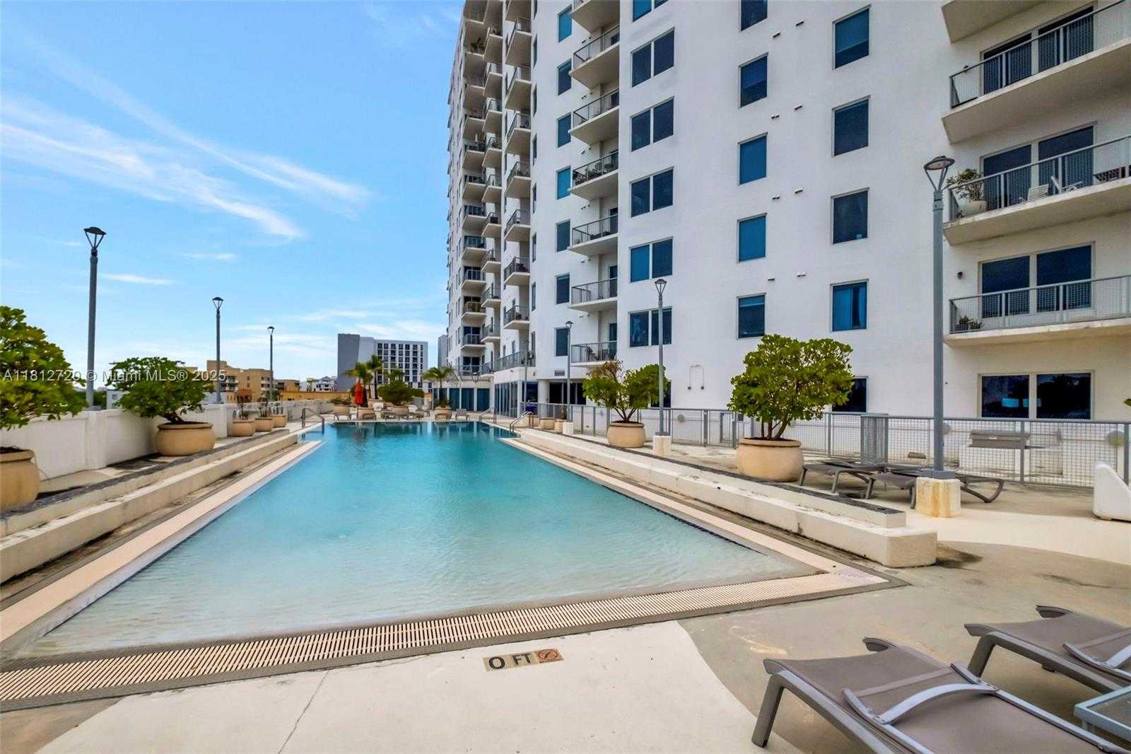 Small Image of 10 S River Dr, Miami, FL 33130, USA Number 14