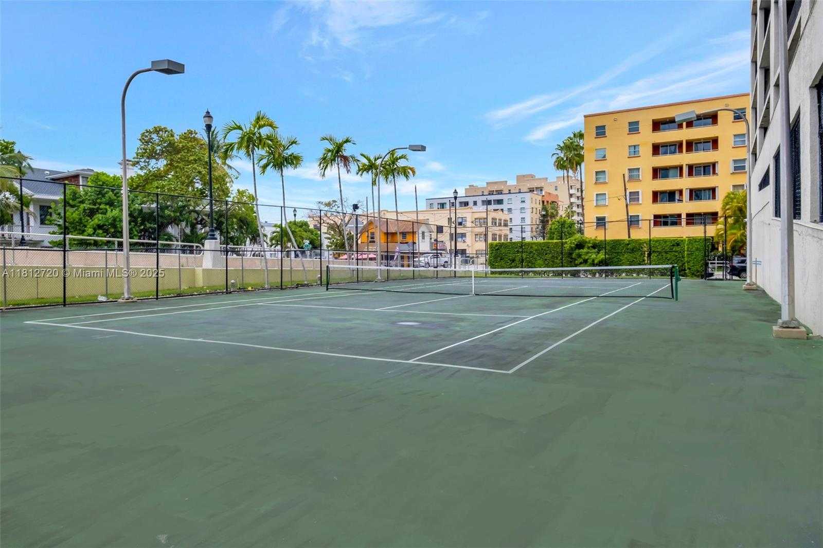 Small Image of 10 S River Dr, Miami, FL 33130, USA Number 16