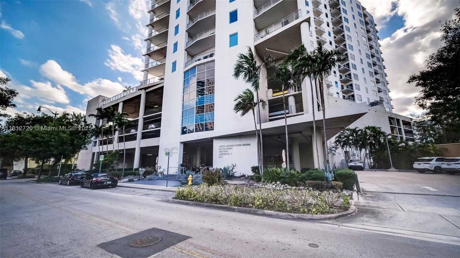 Small Image of 10 S River Dr, Miami, FL 33130, USA Number 31