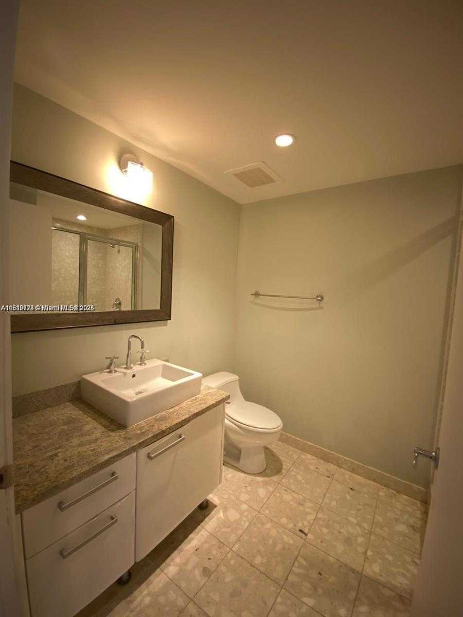 Small Image of 185 SOUTH WEST 7TH ST #3306, Miami Number 5