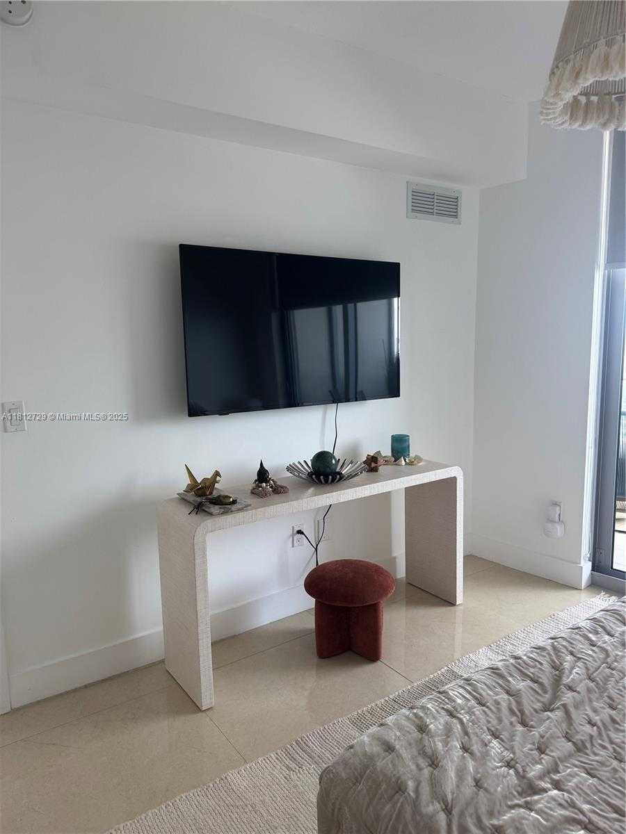 Small Image of 488 NORTH EAST 18TH ST #4208, Miami Number 10