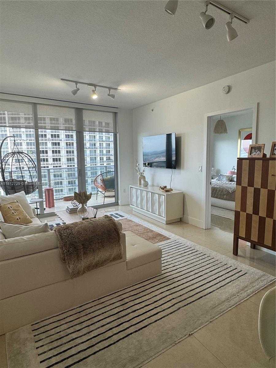 Small Image of 488 NORTH EAST 18TH ST #4208, Miami Number 4