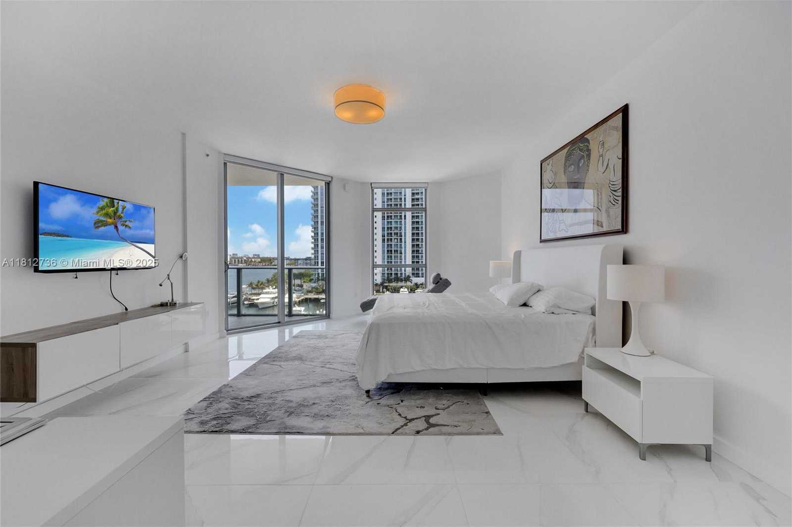 Small Image of 17301 BISCAYNE BLVD #605, North Miami Beach Number 15