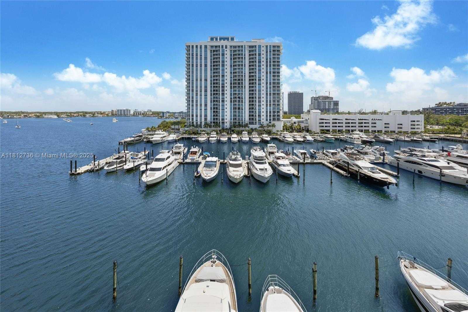 Small Image of 17301 BISCAYNE BLVD #605, North Miami Beach Number 19