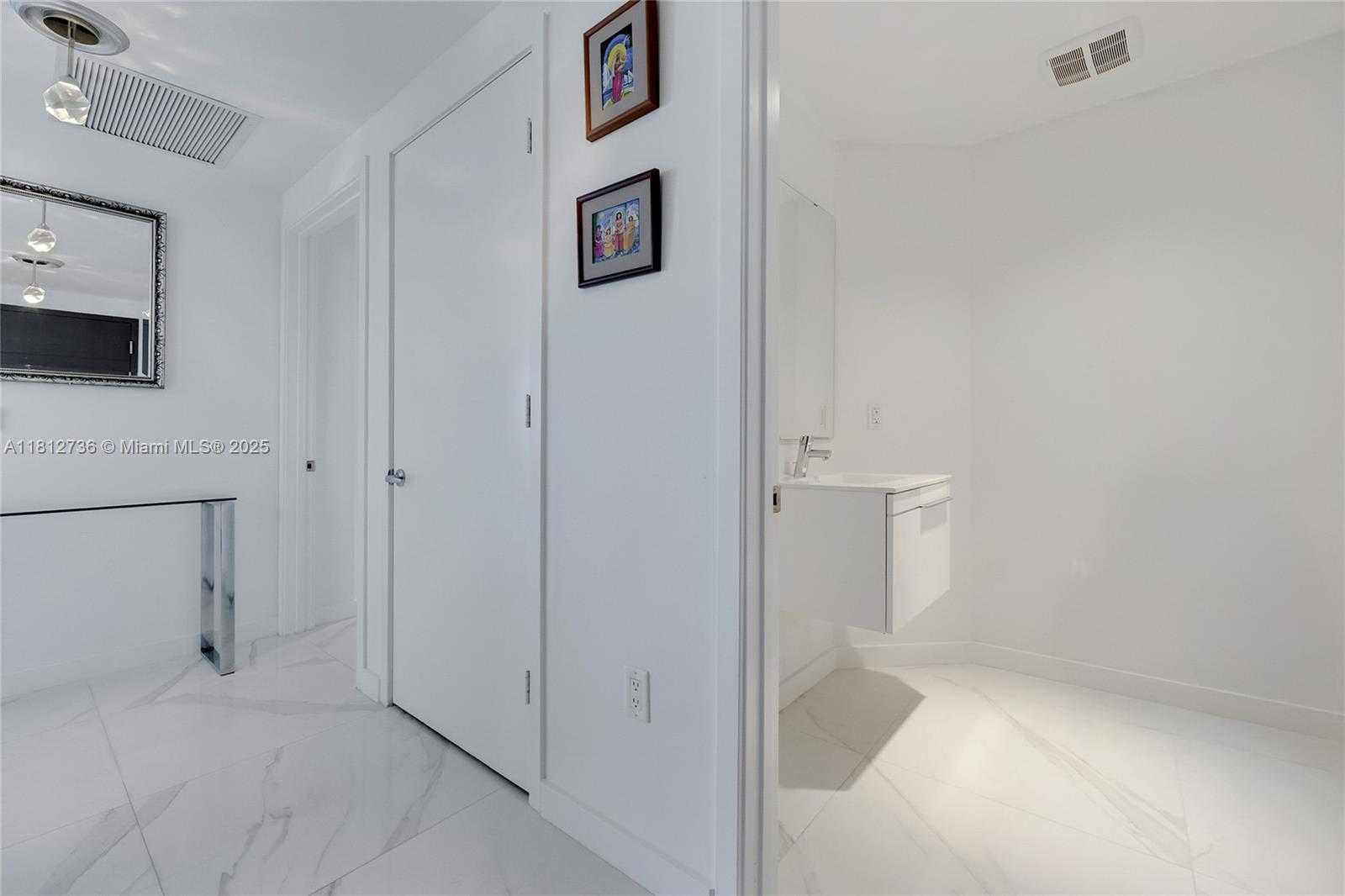 Small Image of 17301 BISCAYNE BLVD #605, North Miami Beach Number 8