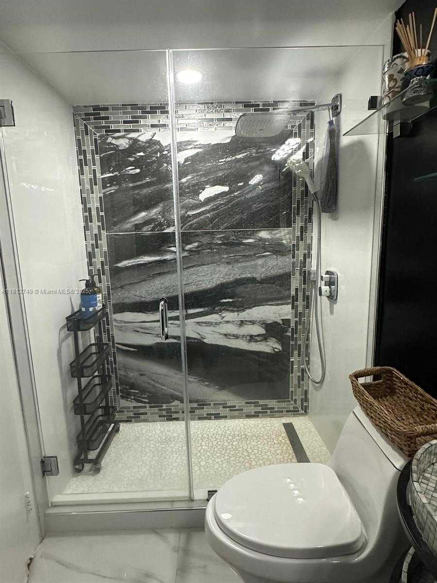 Small Image of 7601 EAST TREASURE DR #2022, North Bay Village Number 10