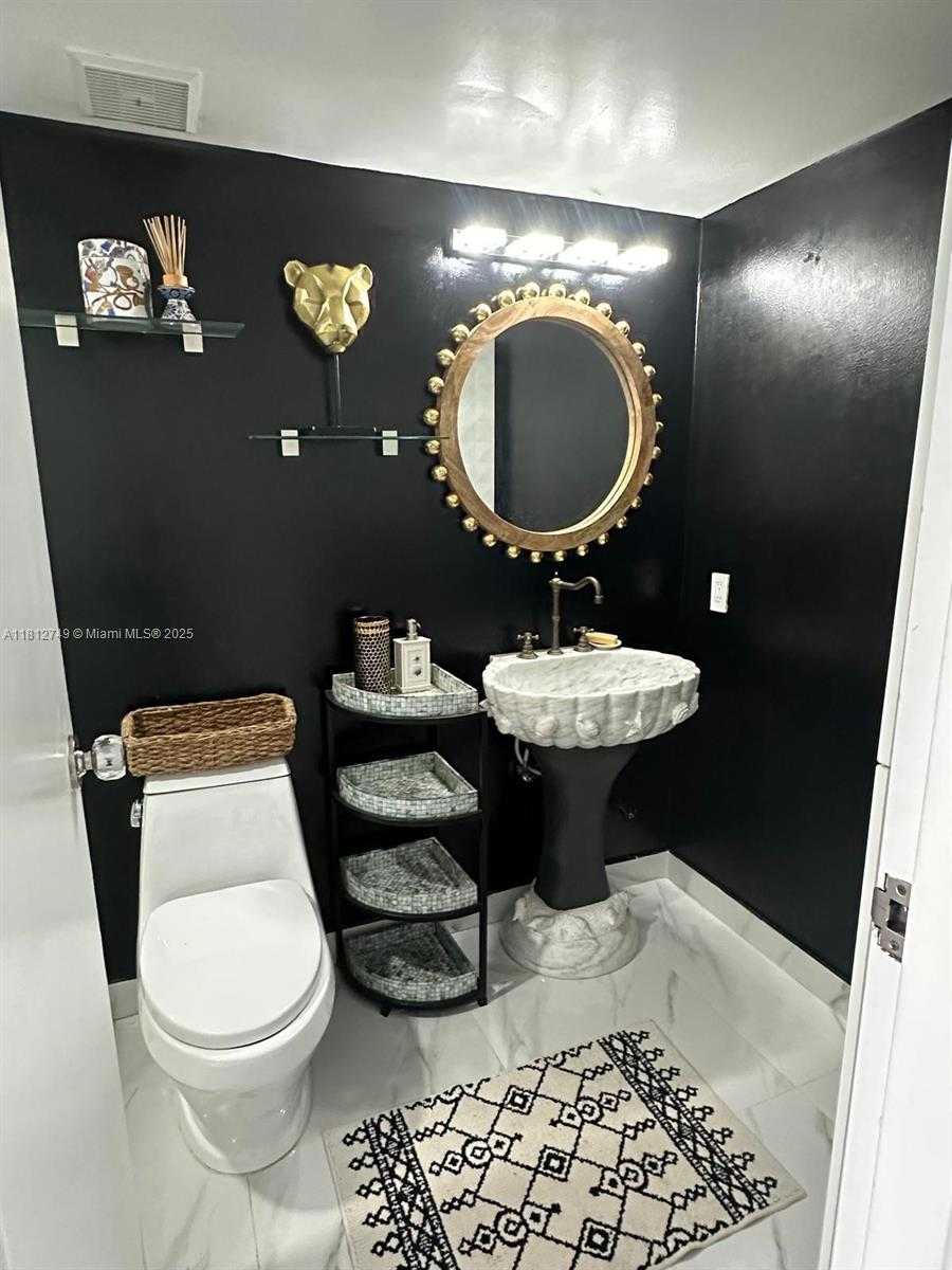 Small Image of 7601 EAST TREASURE DR #2022, North Bay Village Number 11