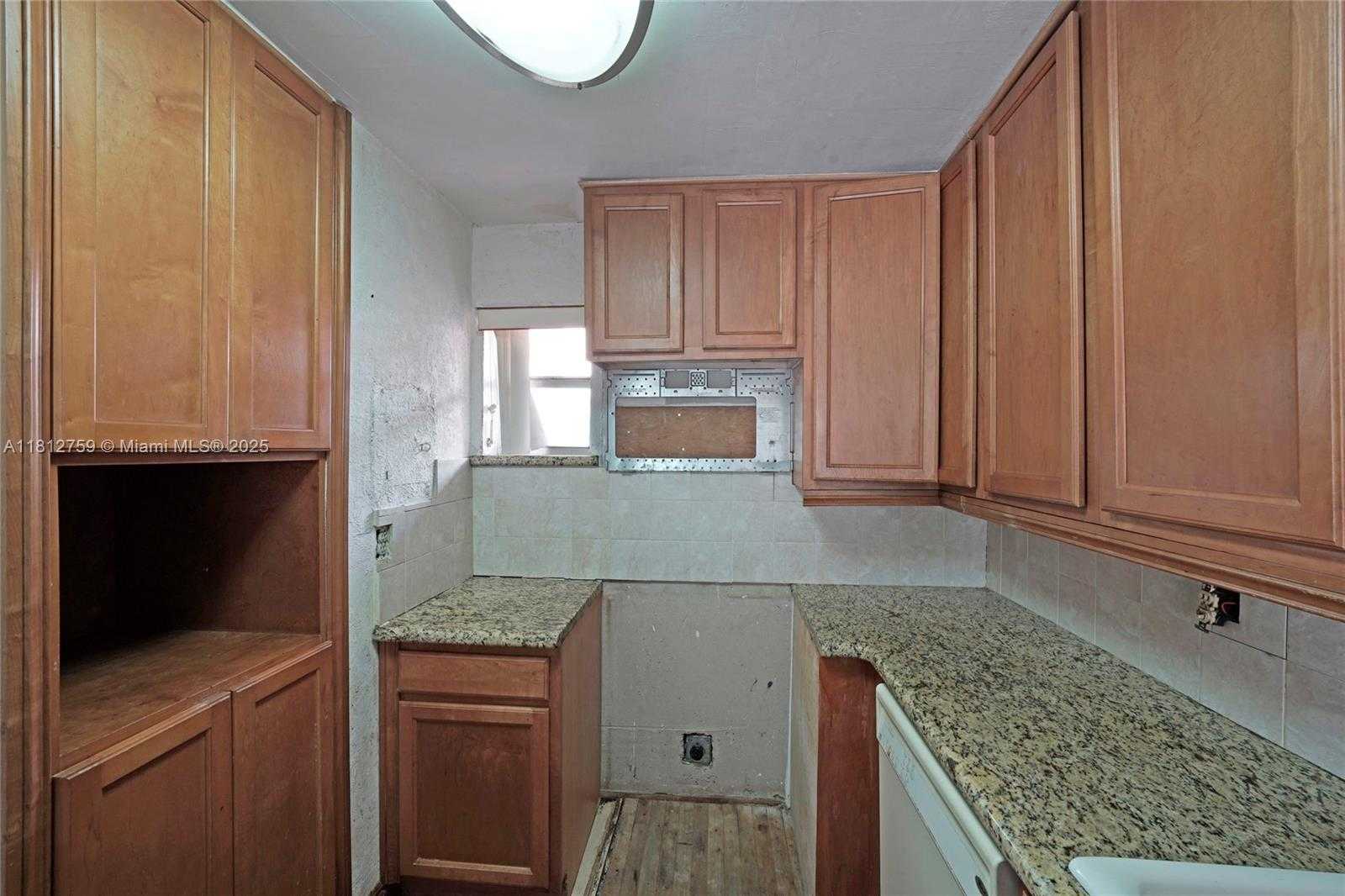 Small Image of 1950 WEST 56TH ST #2311B, Hialeah Number 10