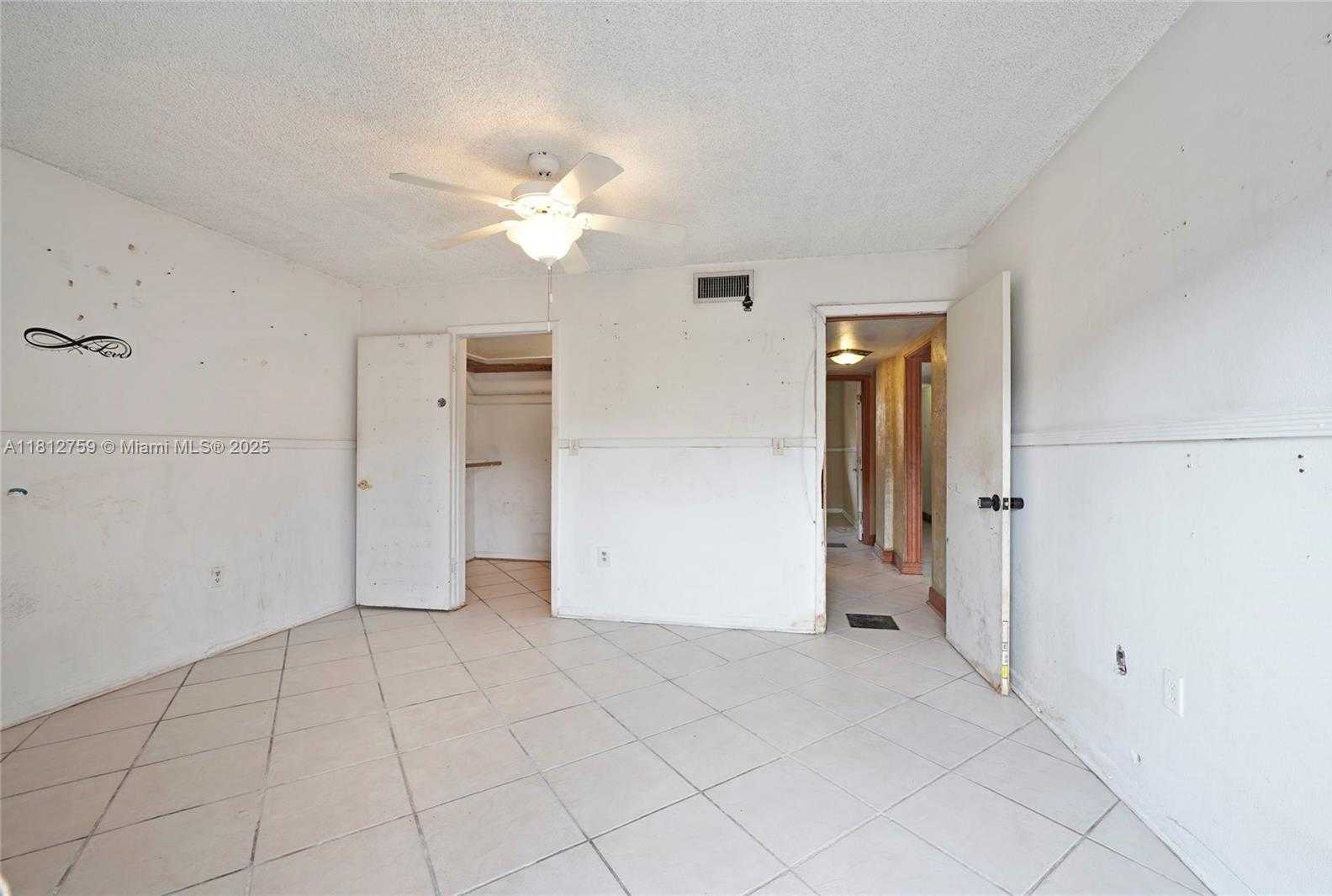 Small Image of 1950 WEST 56TH ST #2311B, Hialeah Number 11
