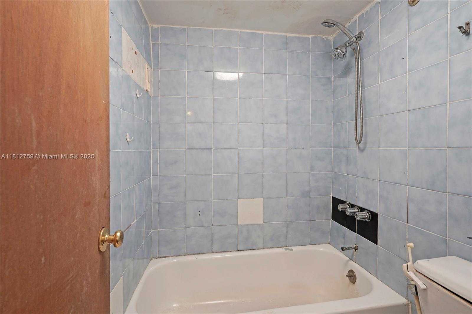 Small Image of 1950 WEST 56TH ST #2311B, Hialeah Number 17