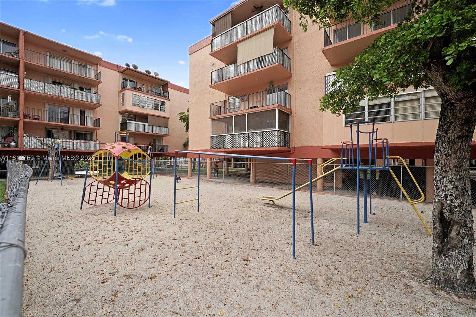 Small Image of 1950 WEST 56TH ST #2311B, Hialeah Number 24