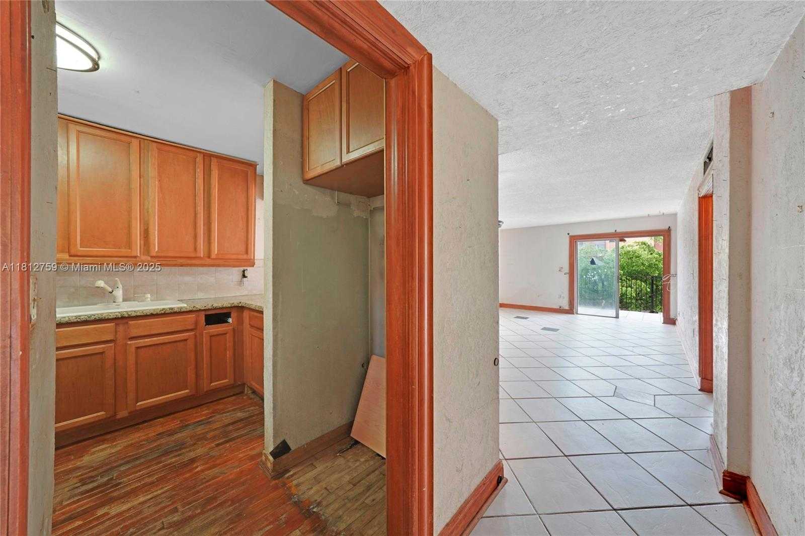Small Image of 1950 WEST 56TH ST #2311B, Hialeah Number 9