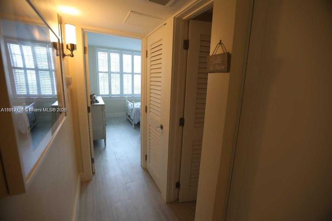 Small Image of 5161 COLLINS AVE #315, Miami Beach Number 17