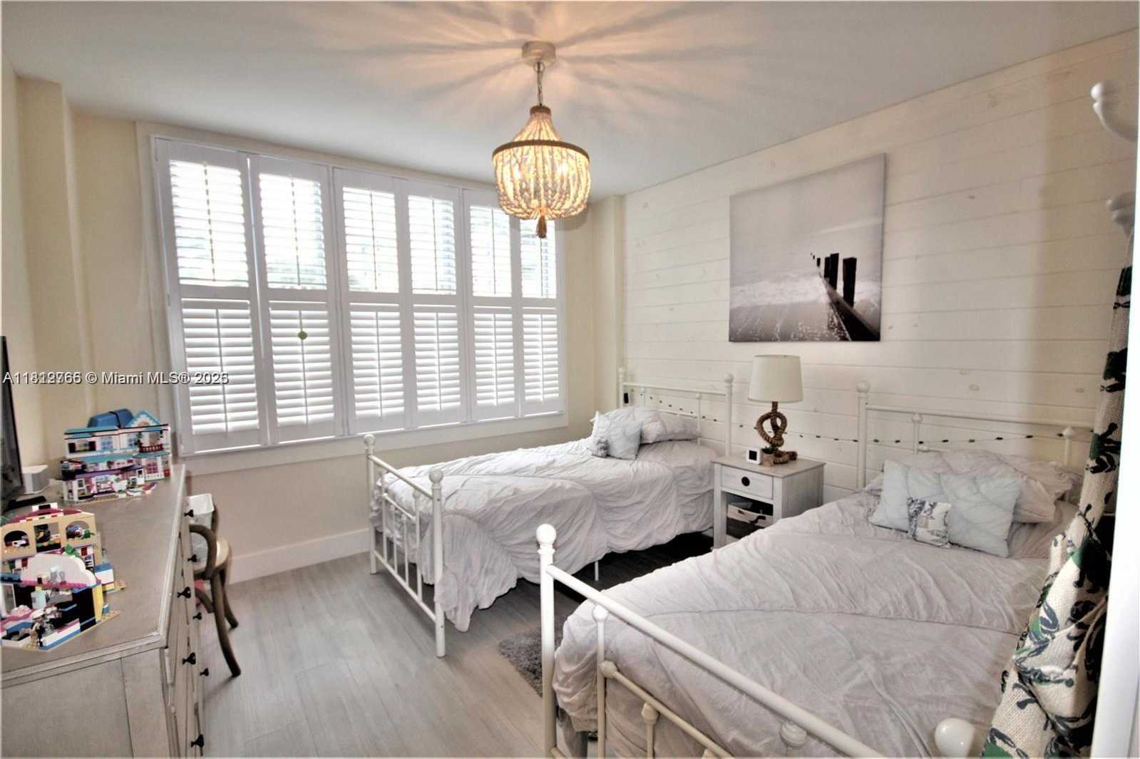 Small Image of 5161 COLLINS AVE #315, Miami Beach Number 22