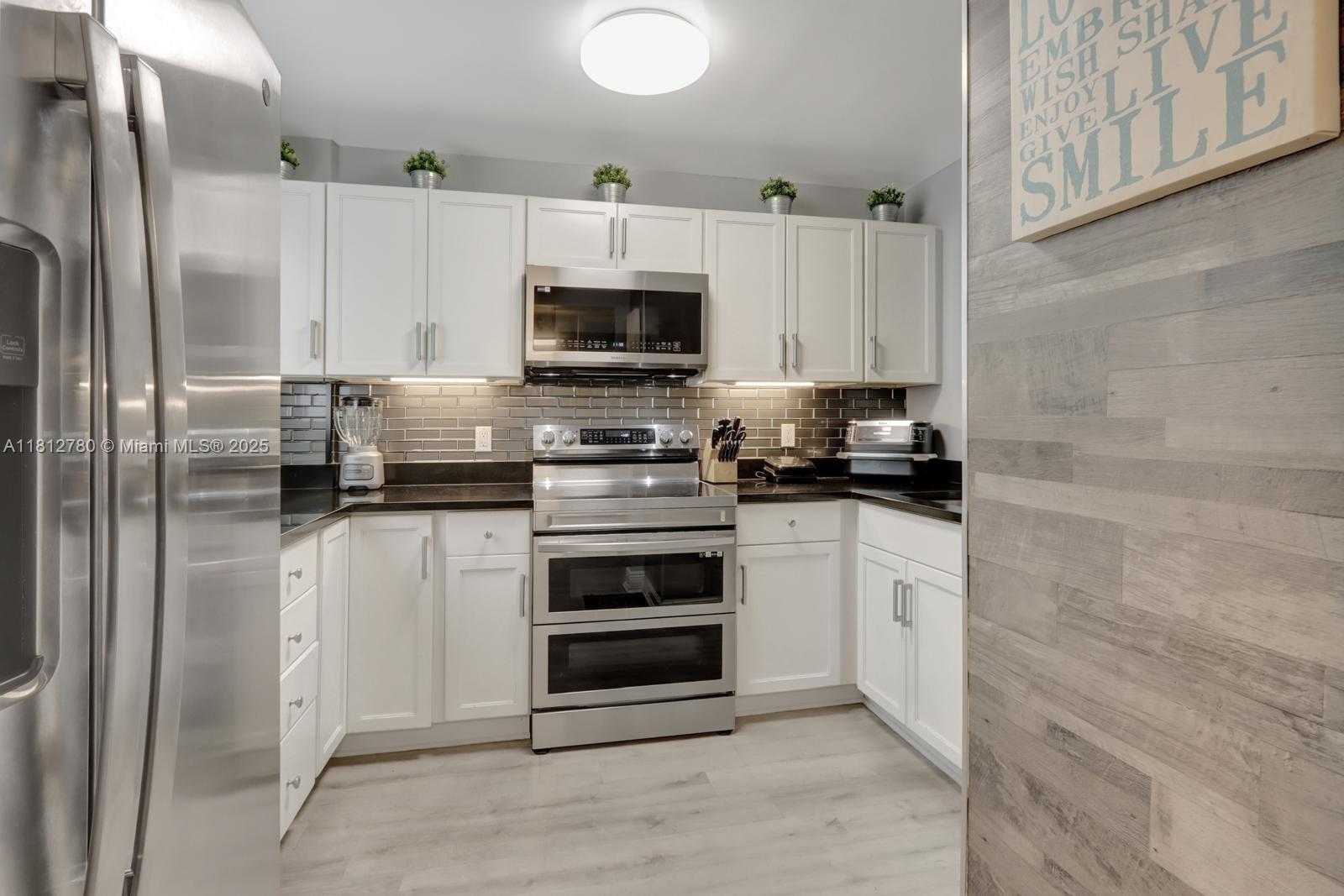 Small Image of 103 ROYAL PARK DR #3D, Oakland Park Number 10