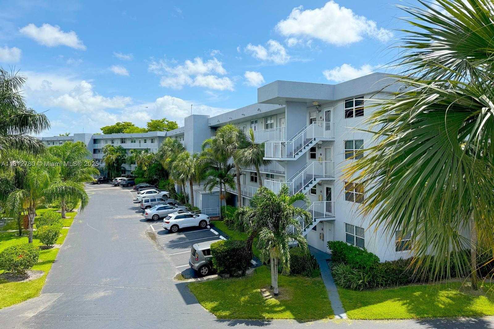 Small Image of 103 ROYAL PARK DR #3D, Oakland Park Number 19