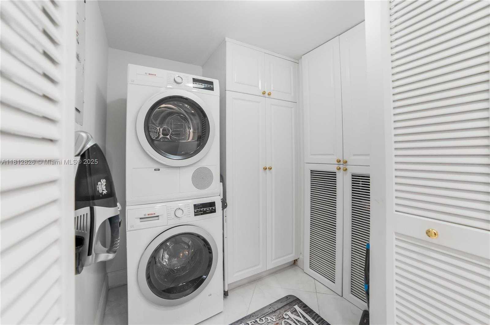 Small Image of 16300 GOLF CLUB RD #411, Weston Number 12