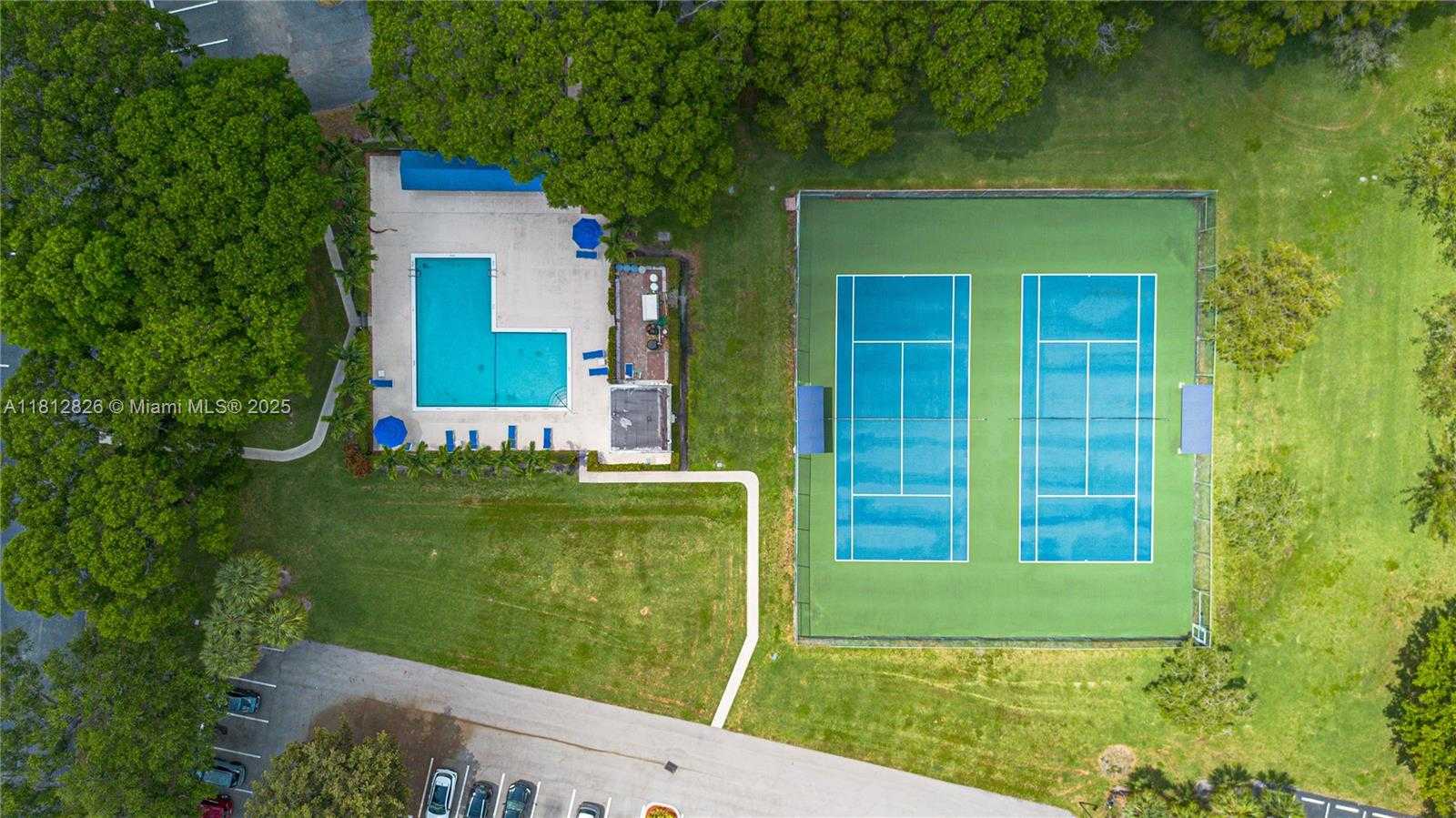 Small Image of 16300 GOLF CLUB RD #411, Weston Number 15