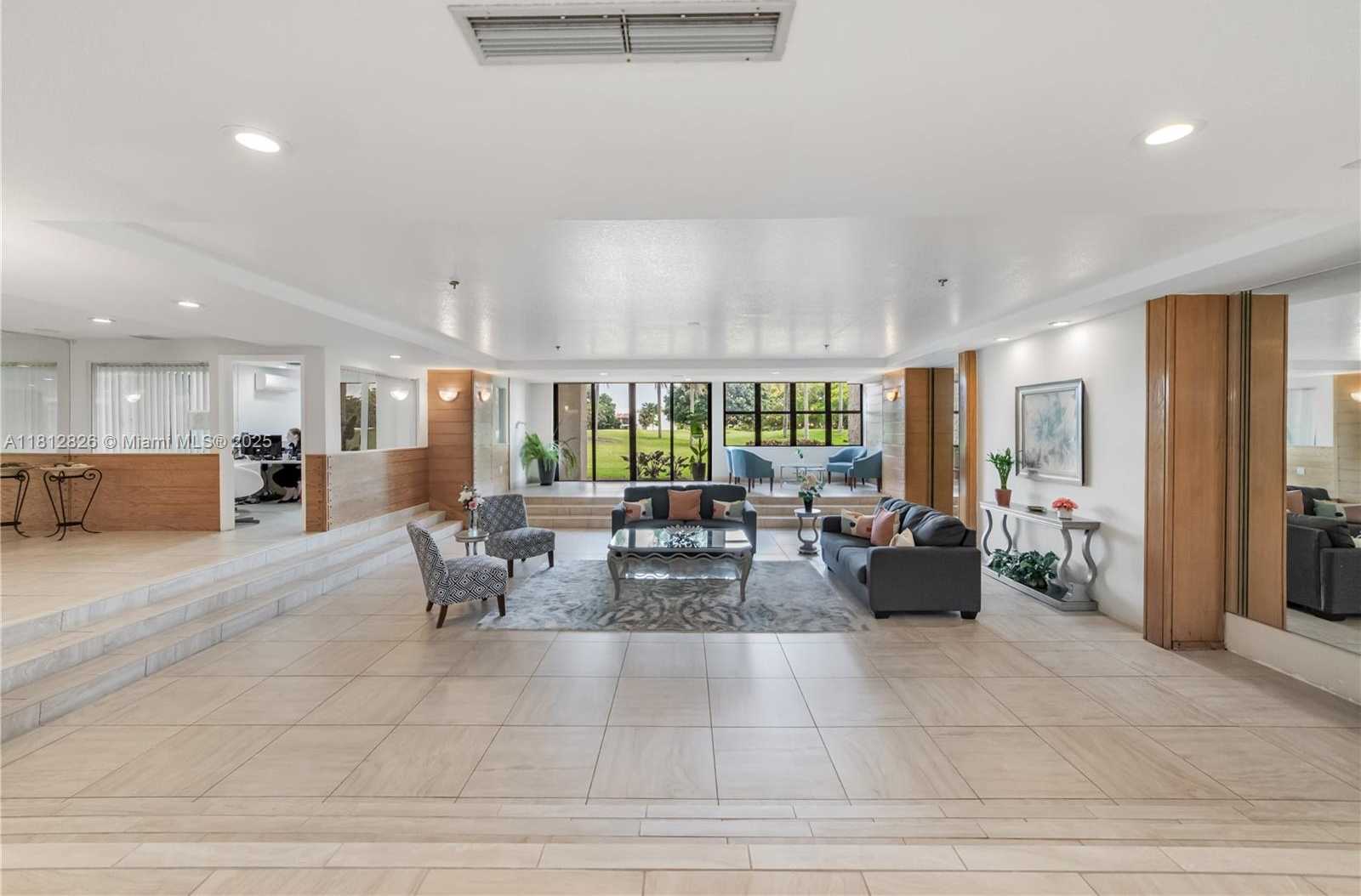 Small Image of 16300 GOLF CLUB RD #411, Weston Number 26