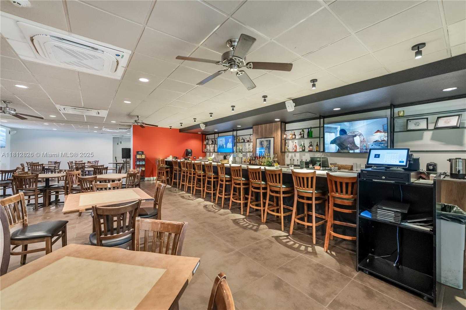 Small Image of 16300 GOLF CLUB RD #411, Weston Number 27