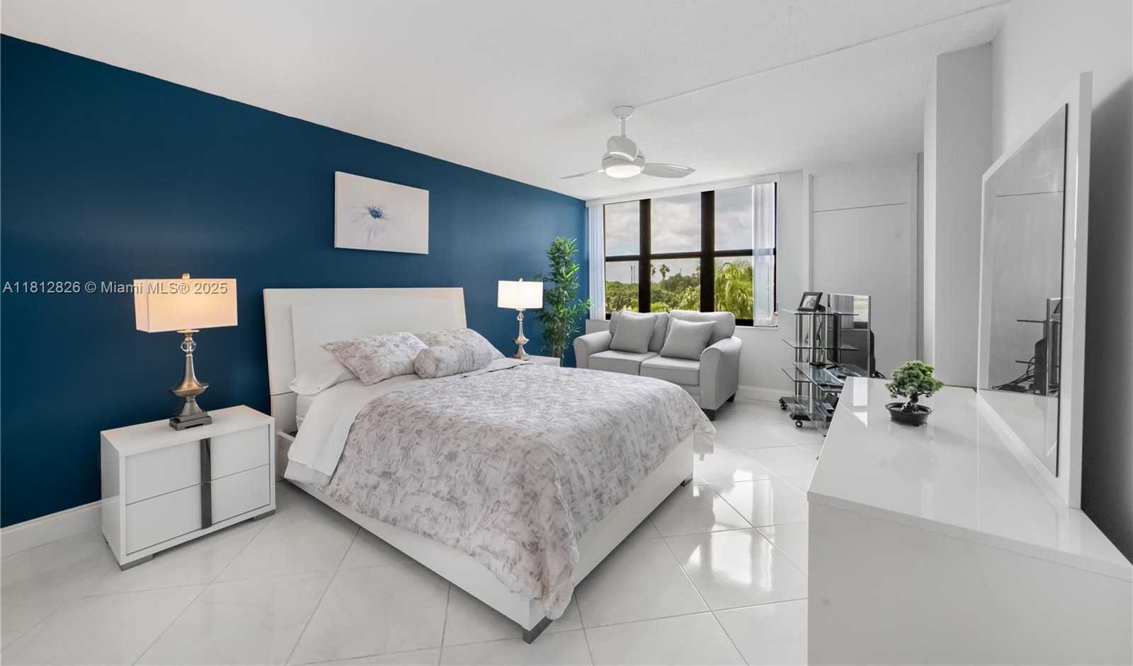Small Image of 16300 GOLF CLUB RD #411, Weston Number 5