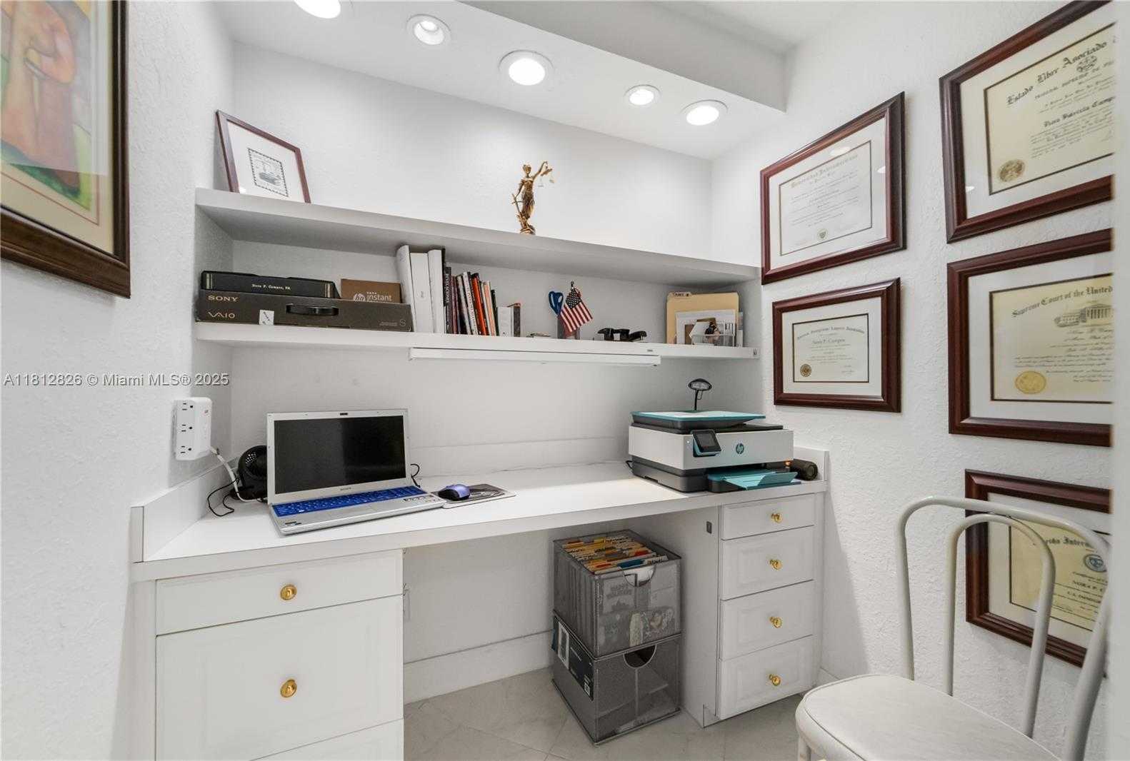 Small Image of 16300 GOLF CLUB RD #411, Weston Number 8