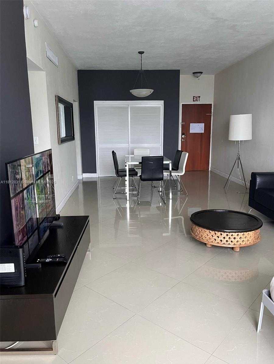 Small Image of 3901 S OCEAN DR #PH16Y, Hollywood Number 2