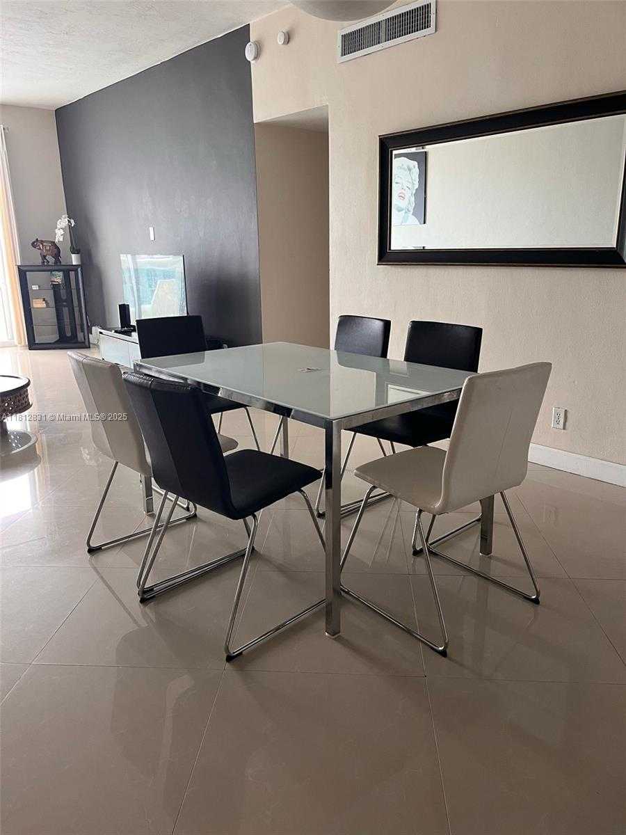 Small Image of 3901 S OCEAN DR #PH16Y, Hollywood Number 4